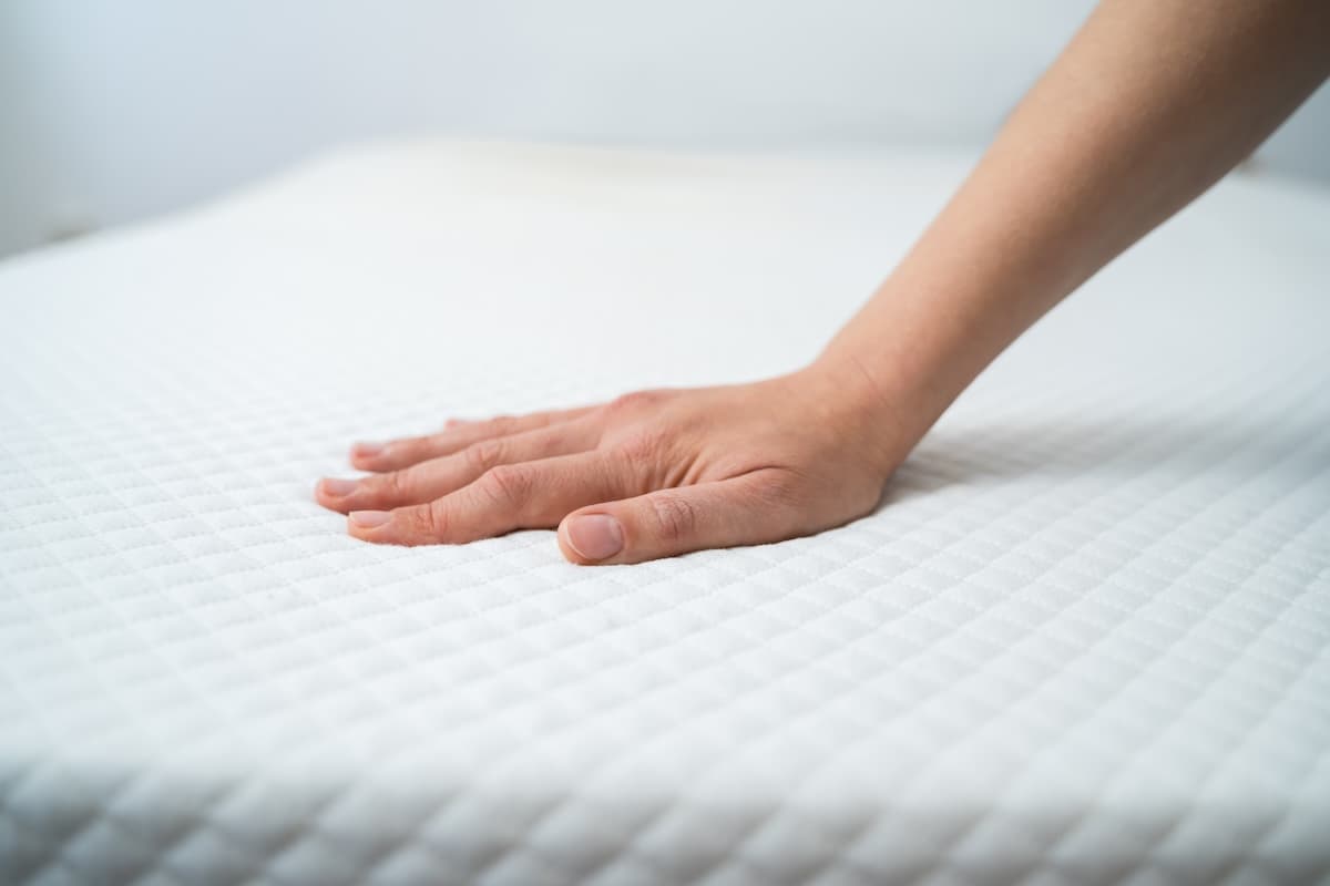 15 Mattress Industry Statistics & Trends For Your Business To Rest On in 2024